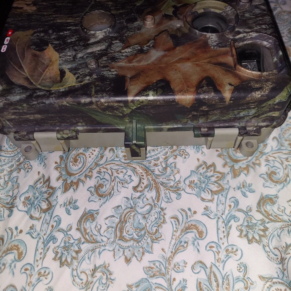 Moultrie Feeders surveillance trail camera